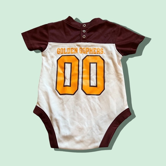 Baby Rivalry Threads University of Minnesota Golden Gophers Jersey Onsie 6-9 Mon - Picture 2 of 5